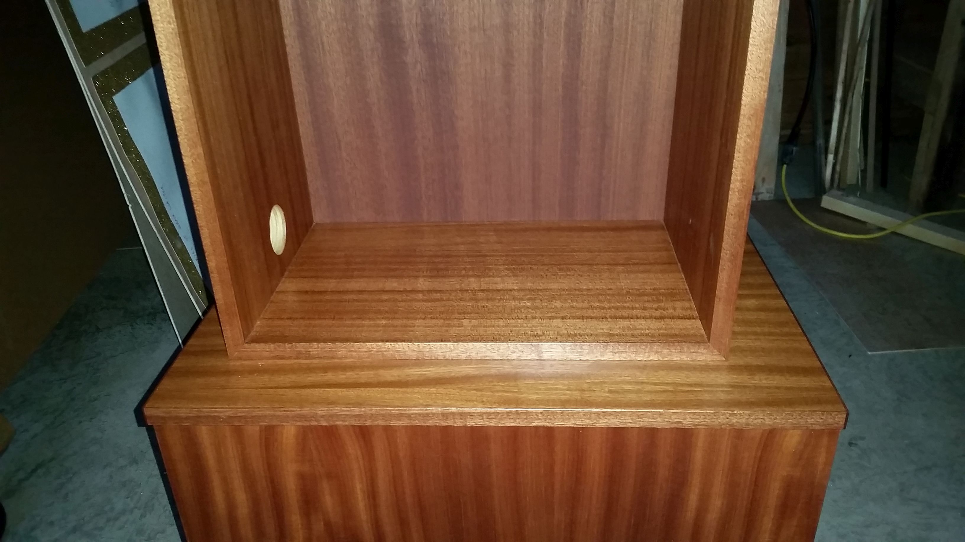 True Mirror full length and pedestal_closeup True Mirror